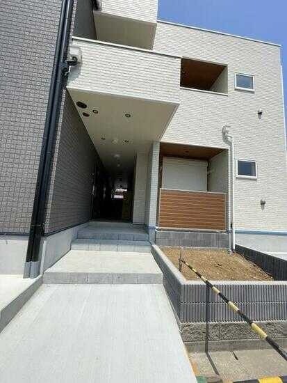 ��ʌ��������܎s��΋擌��΂R���ڂ̃A�p�[�g�̃G���g�����X