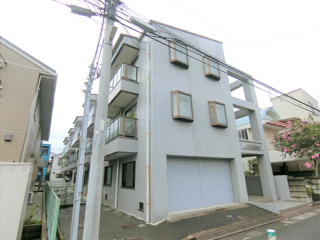 ��ʌ��z�J�s�ԎR���T���ڂ̃}���V�����̌����O��