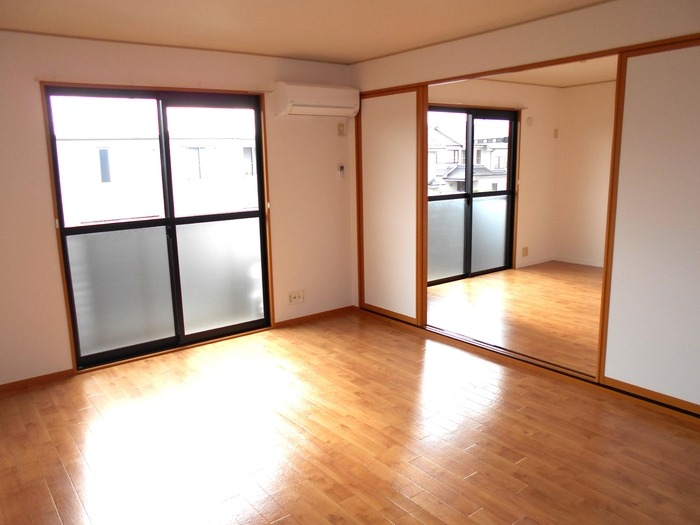 ��ʌ��z�J�s�����P���ڂ̃A�p�[�g�̋��ԁE���r���O