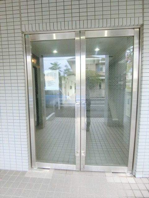 ��ʌ��z�J�s�ԎR���T���ڂ̃}���V�����̃G���g�����X