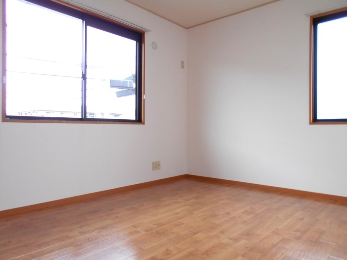 ��ʌ��z�J�s�����P���ڂ̃A�p�[�g�̂��̑������E�X�y�[�X