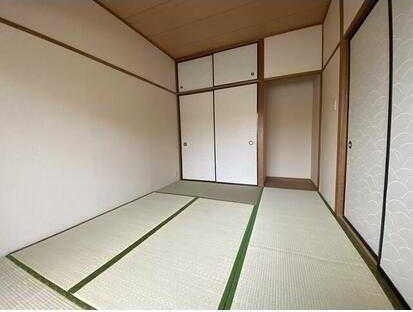 ��ʌ��z�J�s�ԎR���Q���ڂ̃}���V�����̂��̑�