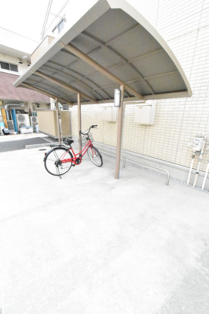 ��ʌ������s�������̃A�p�[�g�̂��̑�