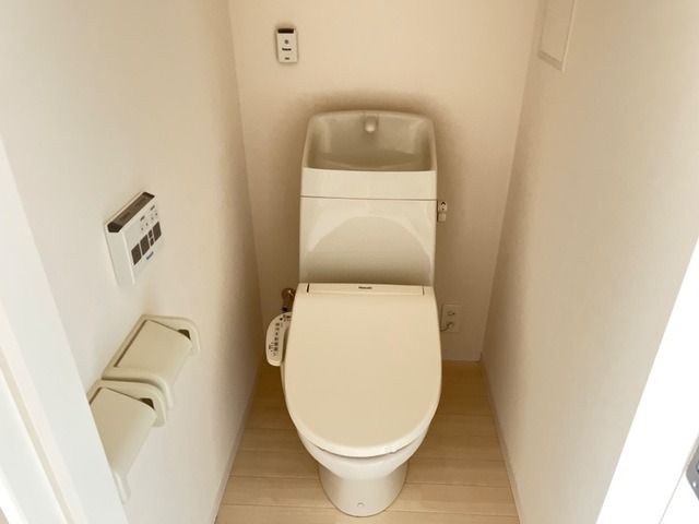 ��ʌ��k�����S�ɓޒ������j�Q���ڂ̃A�p�[�g�̃g�C��