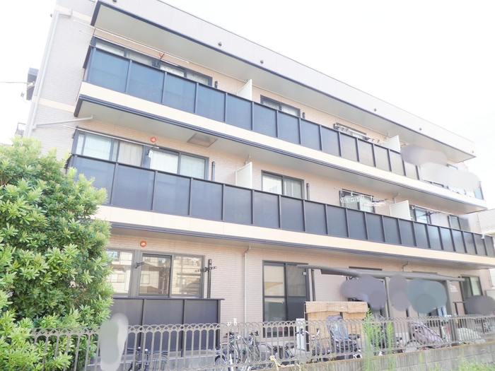 ��ʌ�����s��ؐ��T���ڂ̃A�p�[�g�̌����O��