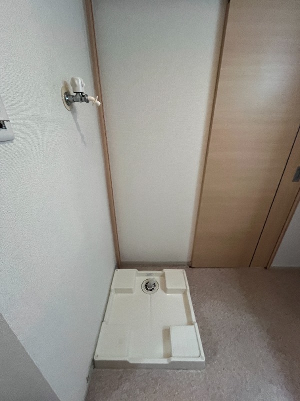 ��ʌ������s�V�����X���ڂ̃A�p�[�g�̂��̑������E�X�y�[�X