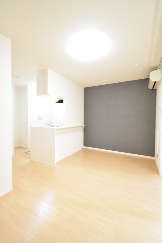 ��ʌ��������܎s������V�����T���ڂ̃A�p�[�g�̋��ԁE���r���O