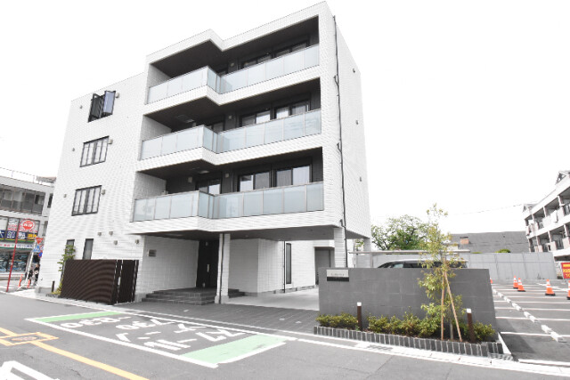 ��ʌ������s�������̃}���V�����̌����O��