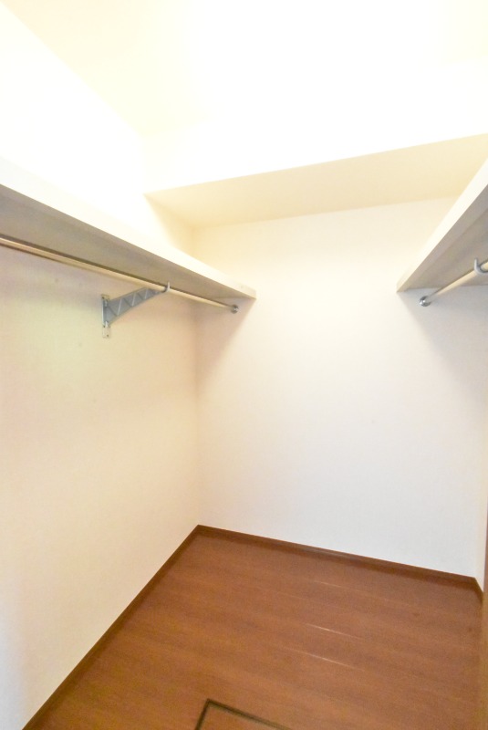 ��ʌ������s���U���ڂ̃A�p�[�g�̎��[