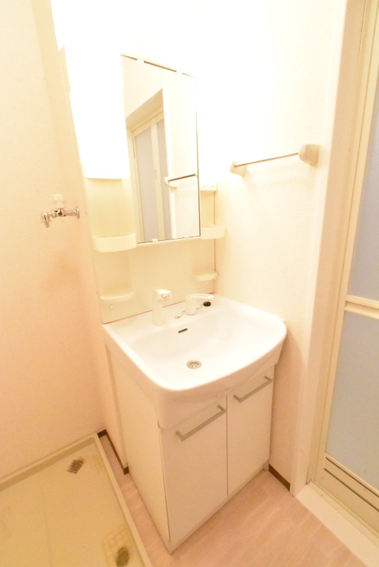 ��ʌ������s���U���ڂ̃A�p�[�g�̐��ʏ�