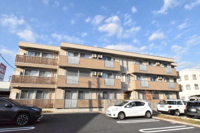 ��ʌ��z�J�s���������Q���ڂ̃A�p�[�g�̌����O��