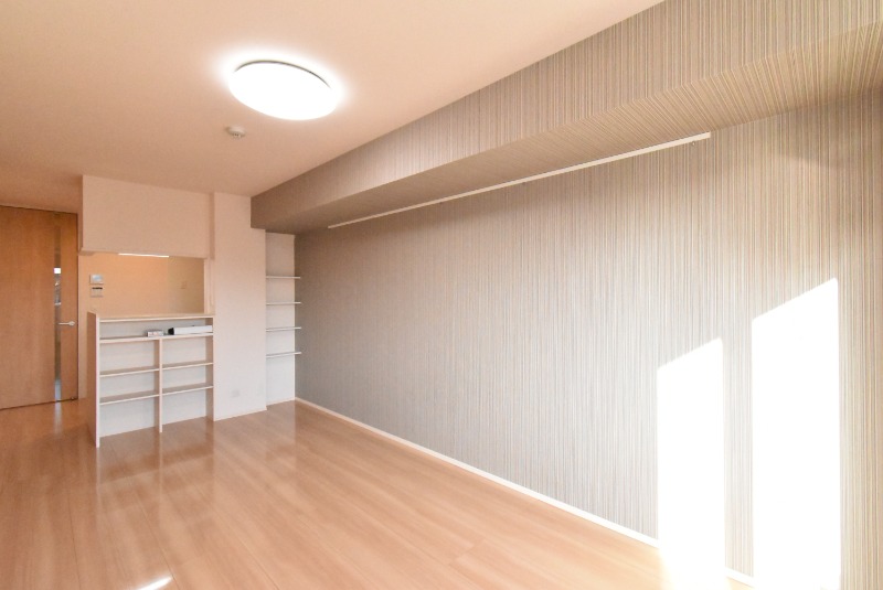 ��ʌ��z�J�s���������Q���ڂ̃A�p�[�g�̋��ԁE���r���O