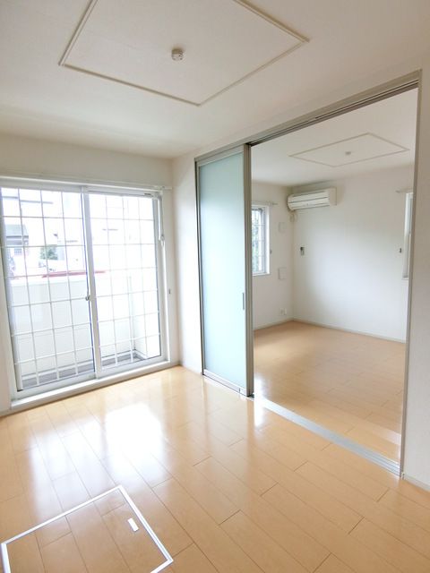 ��ʌ��@�c�s����R���ڂ̃A�p�[�g�̋��ԁE���r���O