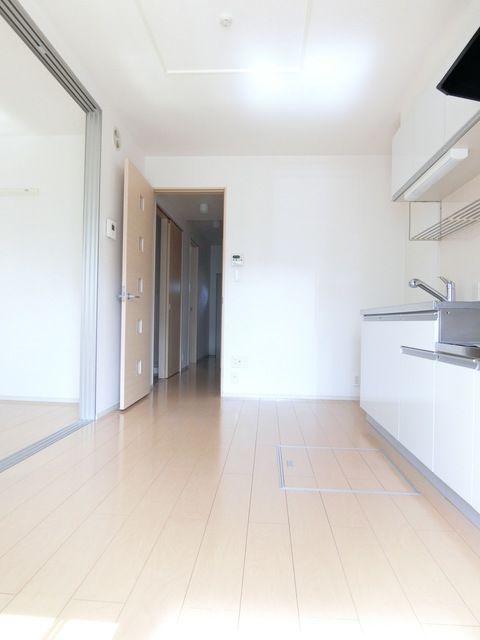 ��ʌ��@�c�s����R���ڂ̃A�p�[�g�̋��ԁE���r���O