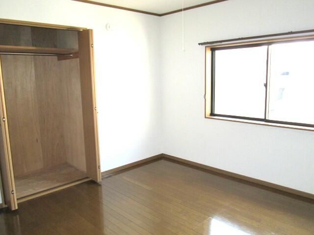 ��ʌ�����s�厚�����̃A�p�[�g�̎��[