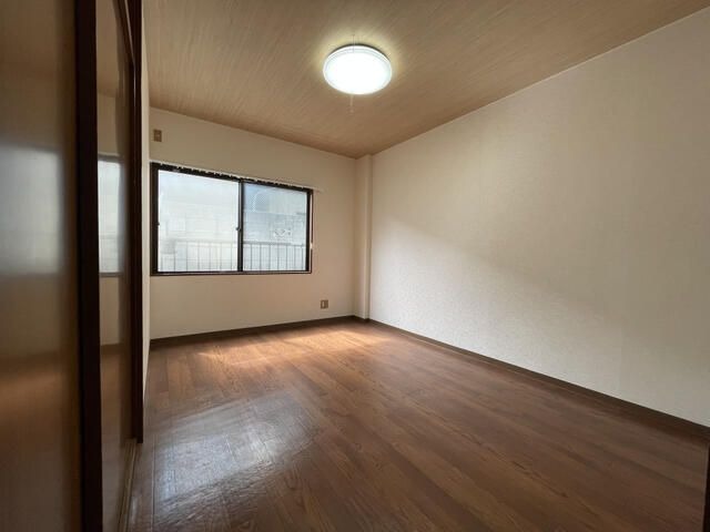 ��ʌ��������܎s��{��O���P���ڂ̃A�p�[�g�̂��̑������E�X�y�[�X