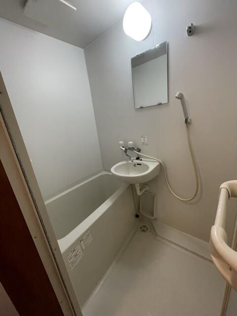 ��ʌ��������܎s��{��O���P���ڂ̃A�p�[�g�̐��ʏ�