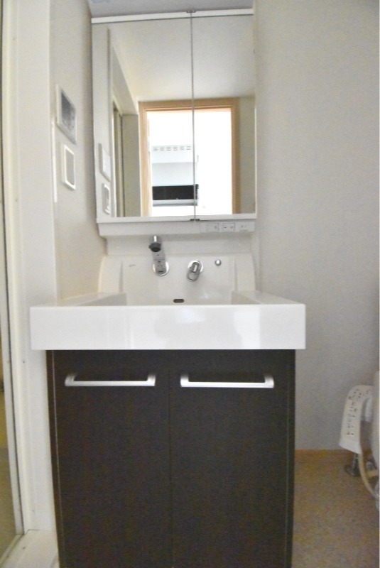 ��ʌ�����s�˒˓�P���ڂ̃}���V�����̐��ʏ�