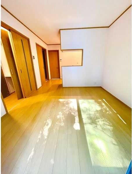 ��ʌ��������܎s�΋�厚�O���̃A�p�[�g�̋��ԁE���r���O