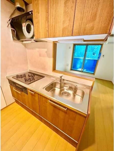 ��ʌ��������܎s�΋�厚�O���̃A�p�[�g�̃L�b�`��