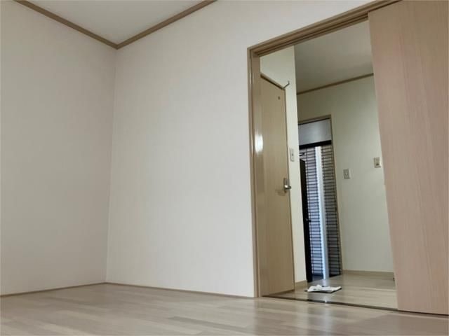 ��ʌ������s�������̃A�p�[�g�̋��ԁE���r���O