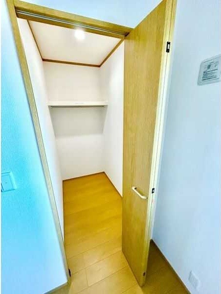 ��ʌ��������܎s�΋�厚�O���̃A�p�[�g�̎��[