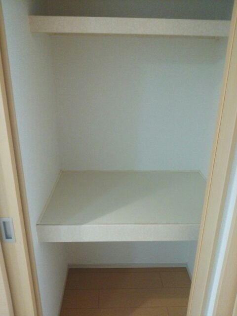 ��ʌ��k�����S�ɓޒ����h��S���ڂ̃A�p�[�g�̎��[