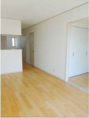 ��ʌ��������܎s��΋�������Q���ڂ̃A�p�[�g�̋��ԁE���r���O