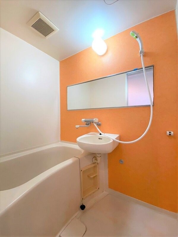 ��ʌ��������܎s�΋擌�Y�a�V���ڂ̃A�p�[�g�̃o�X