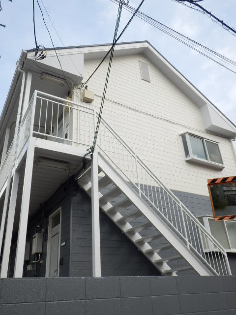 ��ʌ��������܎s�΋擌�Y�a�V����13-7�̃A�p�[�g�̌����O��