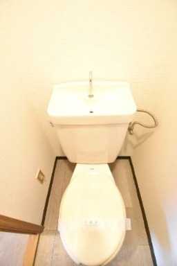 ��ʌ�����s�˒˓��R���ڂ̃}���V�����̃g�C��