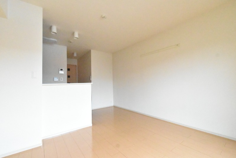 ��ʌ��z�J�s�k�z�J�Q���ڂ̃A�p�[�g�̋��ԁE���r���O