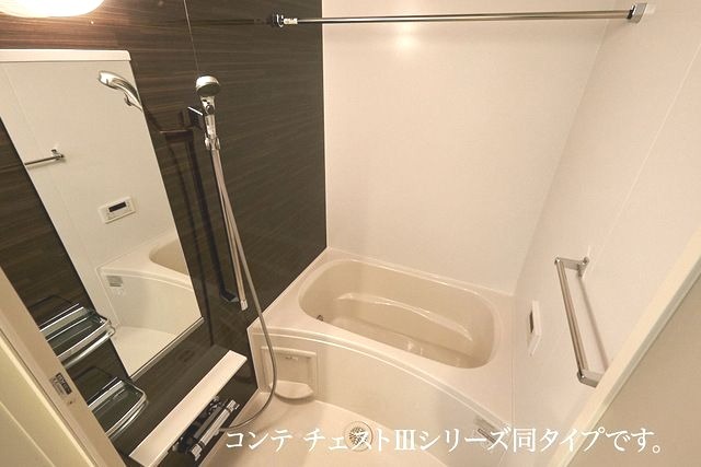 ��ʌ��������܎s�΋�厚���̃A�p�[�g�̃o�X