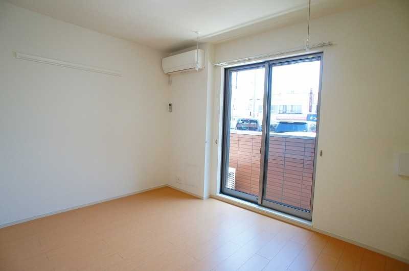 ��ʌ��z�J�s�k�z�J�Q���ڂ̃A�p�[�g�̂��̑������E�X�y�[�X