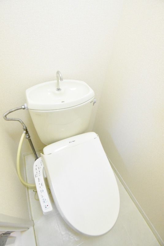 ��ʌ��������܎s�΋�厚�����̃A�p�[�g�̃g�C��