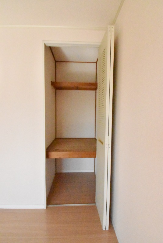 ��ʌ��������܎s�΋�厚�����̃A�p�[�g�̎��[