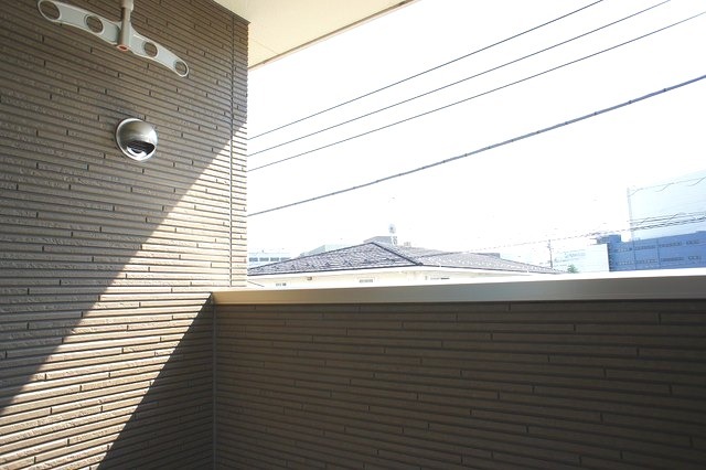 ��ʌ��z�J�s���C�N�^�E���P���ڂ̃A�p�[�g�̃o���R�j�[