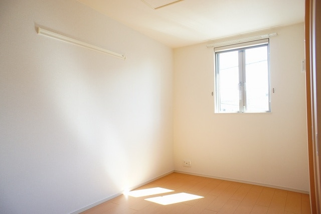 ��ʌ��z�J�s���C�N�^�E���P���ڂ̃A�p�[�g�̂��̑�