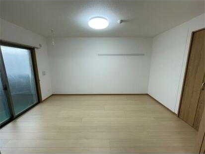 ��ʌ��������܎s��΋���Q���ڂ̃}���V�����̋��ԁE���r���O