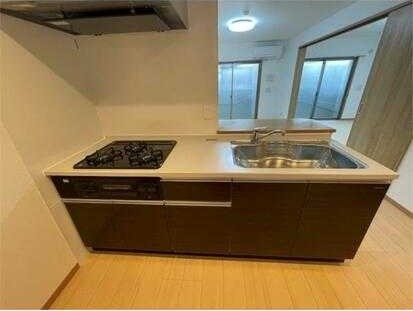 ��ʌ��������܎s��΋���Q���ڂ̃}���V�����̃L�b�`��