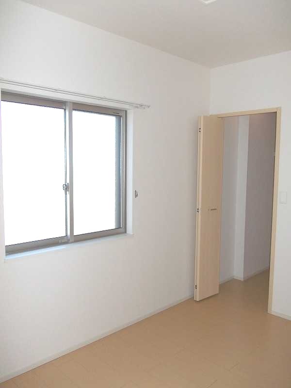 ��ʌ��z�J�s���C�N�^�E���Q���ڂ̃A�p�[�g�̂��̑������E�X�y�[�X