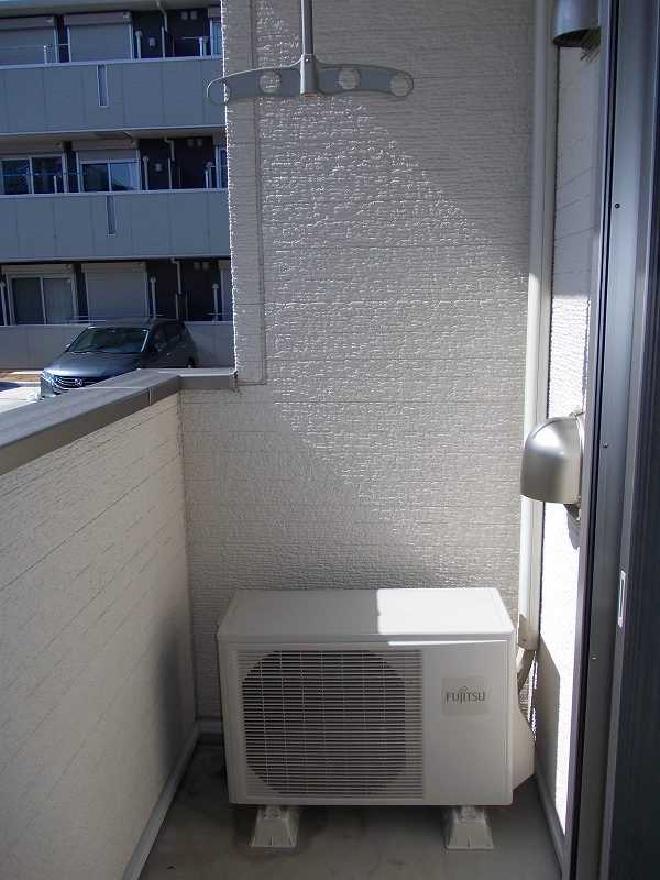 ��ʌ��z�J�s���C�N�^�E���Q���ڂ̃A�p�[�g�̃o���R�j�[