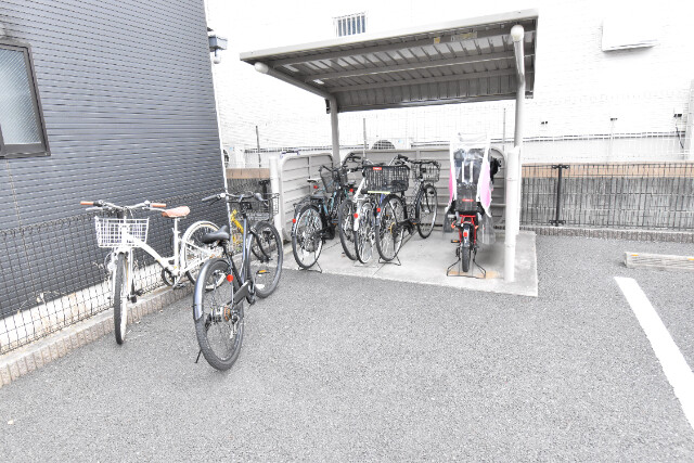 ��ʌ��z�J�s���C�N�^�E���Q���ڂ̃A�p�[�g�̂��̑�