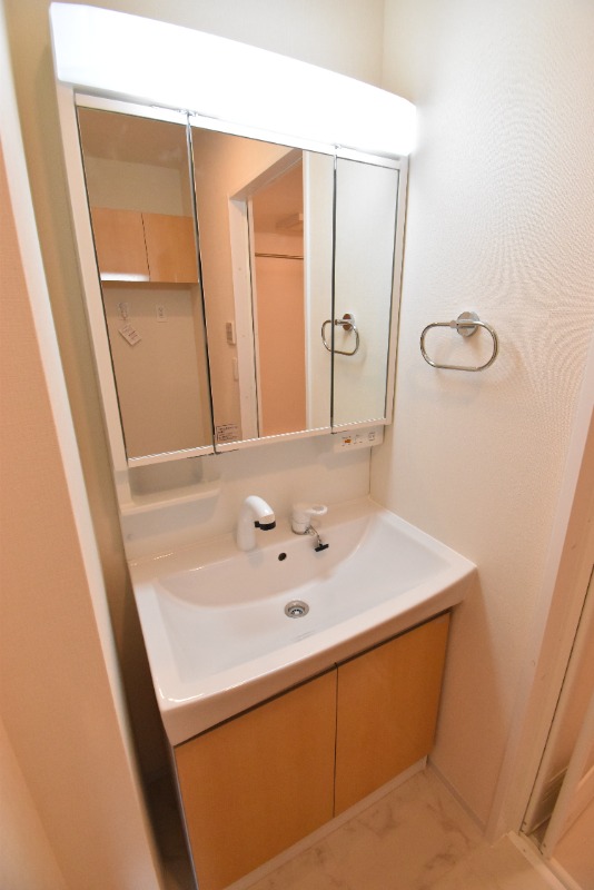 ��ʌ�����s�厚���s�̃A�p�[�g�̐��ʏ�