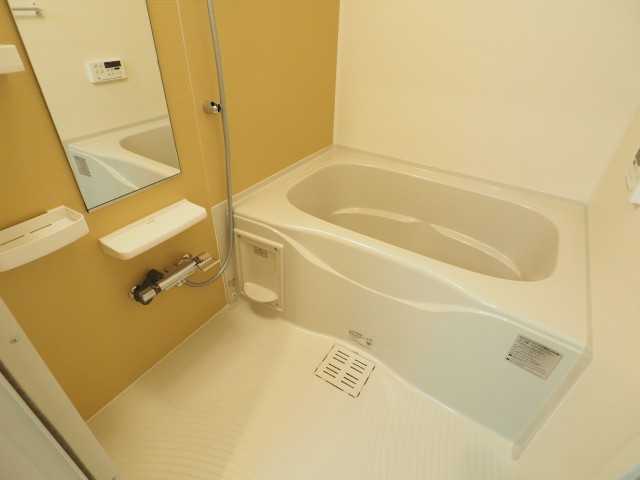 ��ʌ��z�J�s�{�{���R���ڂ̃A�p�[�g�̃o�X