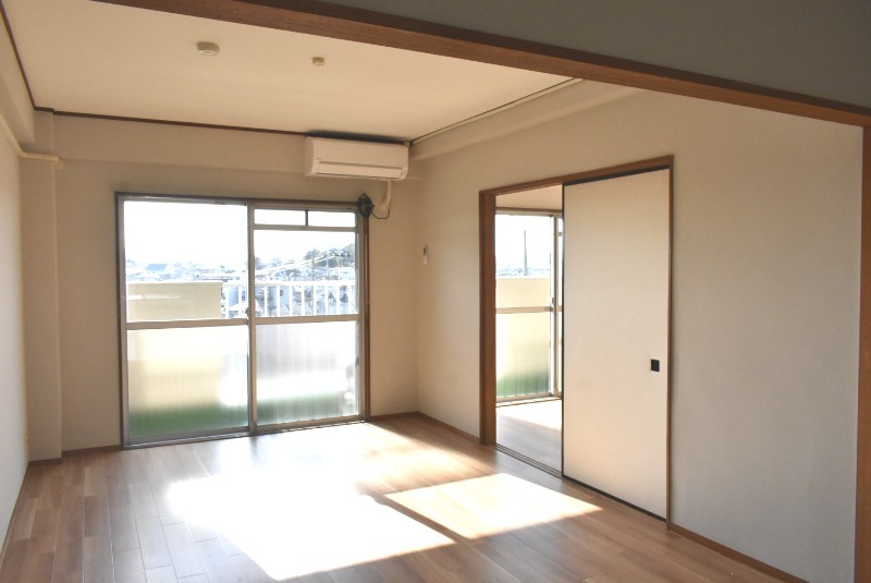 ��ʌ��������܎s�΋�R��P���ڂ̃}���V�����̋��ԁE���r���O