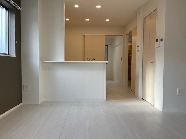 ��ʌ��z�J�s�{�{���T���ڂ̃A�p�[�g�̋��ԁE���r���O