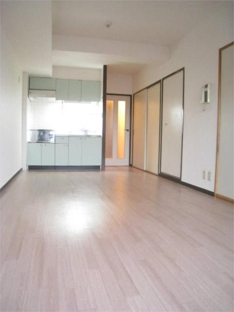 ��ʌ�����s������T���ڂ̃}���V�����̋��ԁE���r���O