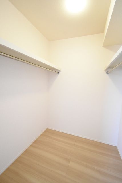 ��ʌ��@�c�s���V�h�U���ڂ̃A�p�[�g�̎��[