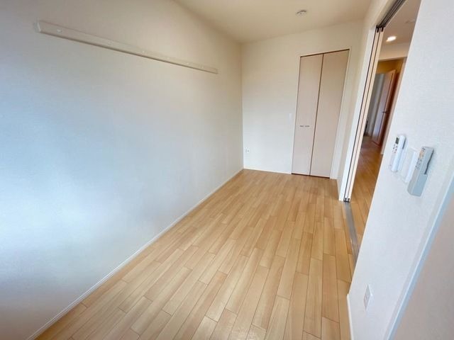 ��ʌ��z�J�s�{�{���T���ڂ̃A�p�[�g�̂��̑������E�X�y�[�X